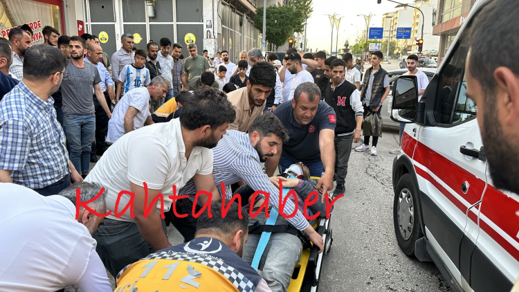 Kahta'da otomobil ile motosiklet çarpıştı