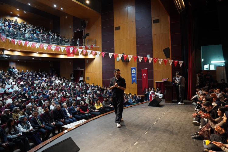 Eğitim Danışmanı Grikoç'a Kahta'da Yoğun İlgi