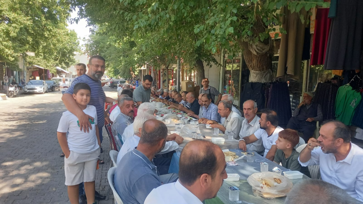 Kahta Eski Çarşı Esnafı Kahvaltıda Buluştu