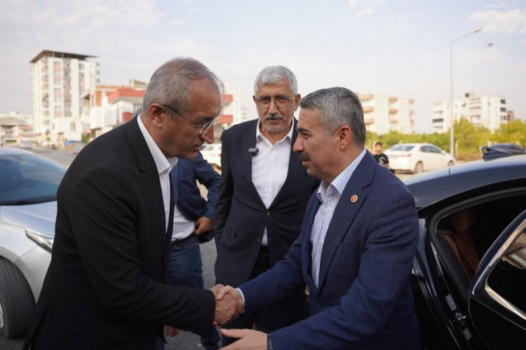 AK Parti Heyetinden Kahta 2. Kitap Fuarı’na Ziyaret
